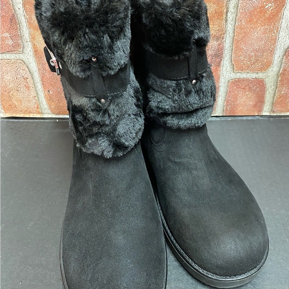 G by Guess Aussie Boots - Picture 3 of 8